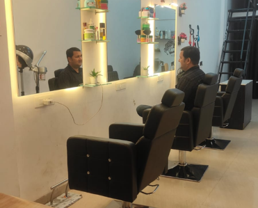 Royal Touch Unisex Salon